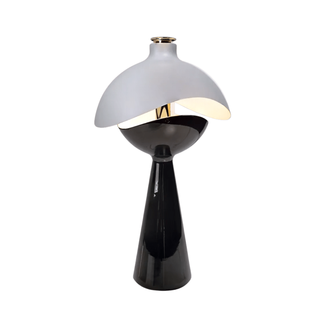 Stolová lampa so sochárskym dizajnom – elegancia a originalita