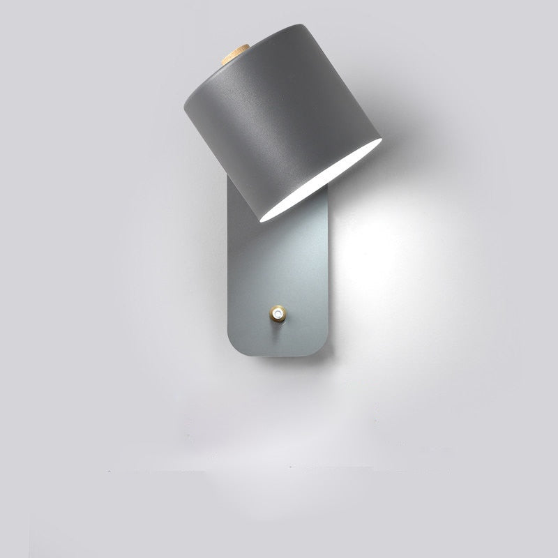 Illuminazione a Parete Moderna – Interruttore Integrato e Accensione Pratica