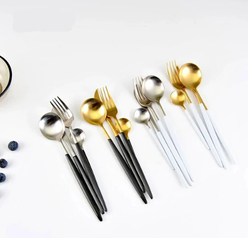 24-Piece Cutlery Set – Chic Finish for Refined Table