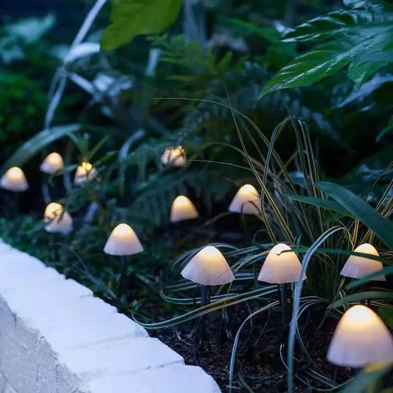 Guirlanda Luminosa de Cogumelos Solares — Encanto Noturno & Energia Limpa