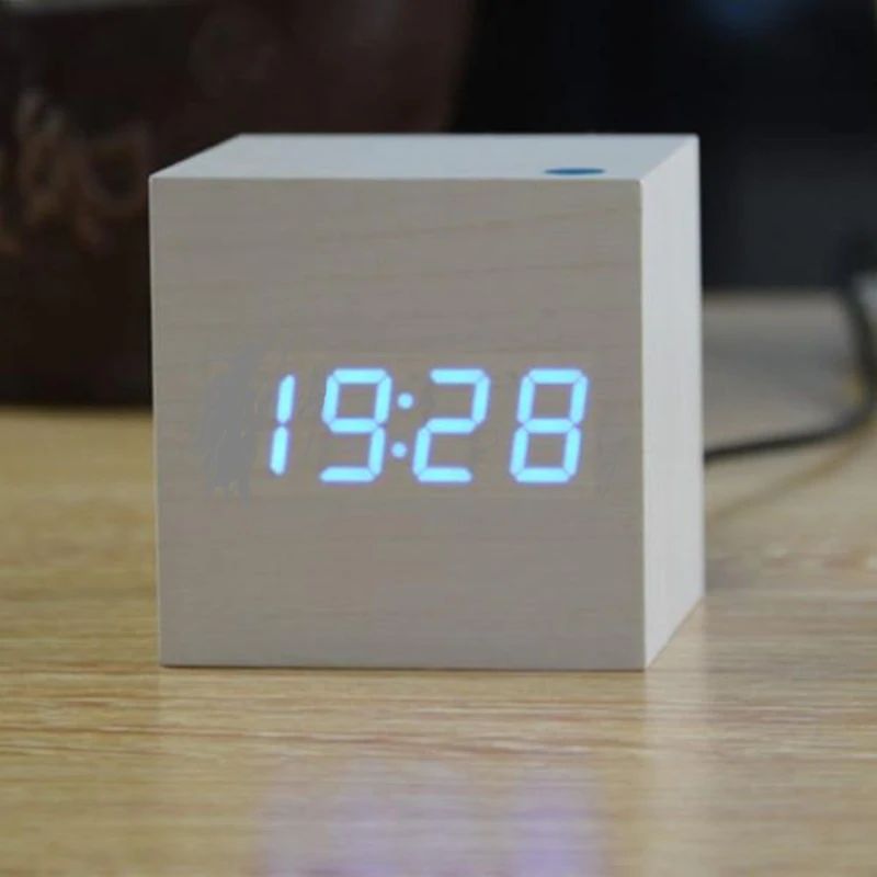 Digitale Würfeluhr – Minimalistisches Design und LED-Anzeige