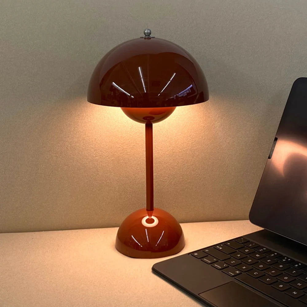Prenosná stolná lampa – moderný dizajn a nomádské osvetlenie