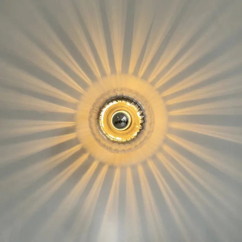 مصباح حائط تصميم - طراز اسكندنافي وإضاءة مهدئة