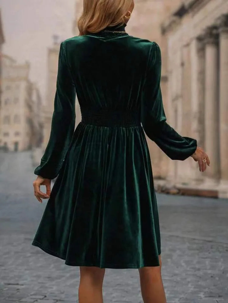 Ornèlia | Abito Elegante – Stile Collo Alto e Silhouette Slanciata