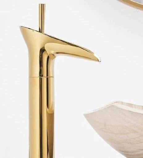 Rubinetto Cascata Bagno – Stile Antico ed Elegante