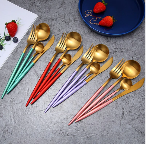 24-Piece Cutlery Set – Chic Finish for Refined Table