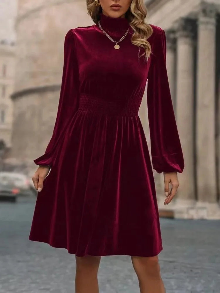 Ornèlia | Abito Elegante – Stile Collo Alto e Silhouette Slanciata