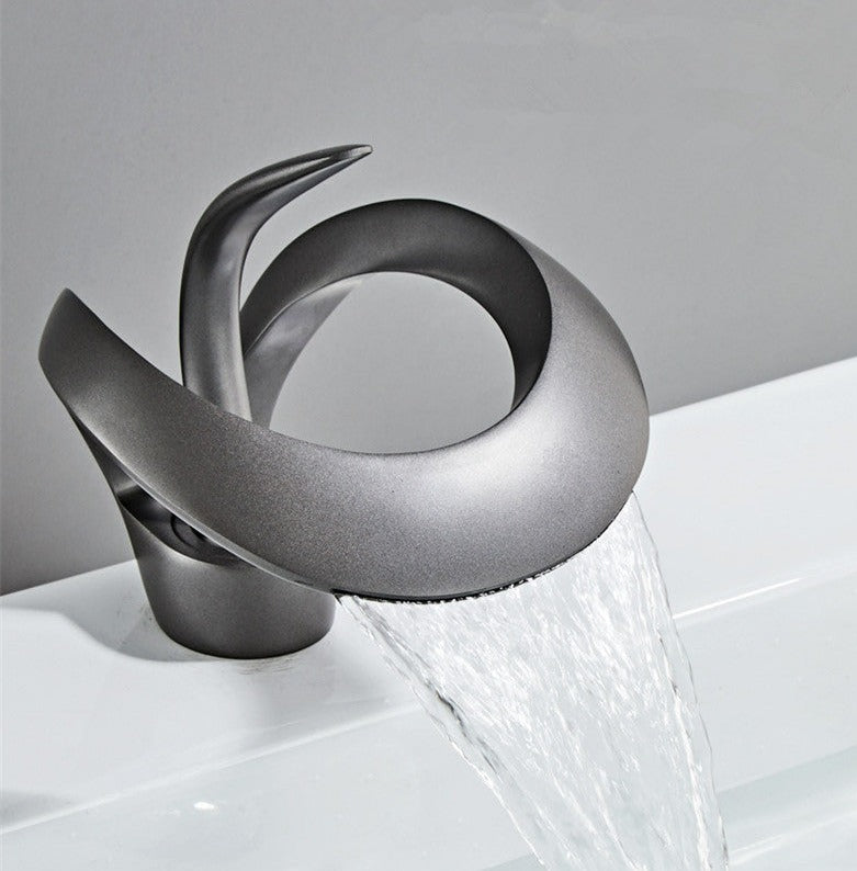 Robinet Salle De Bain Moderne – Design Courbé Et Élégant