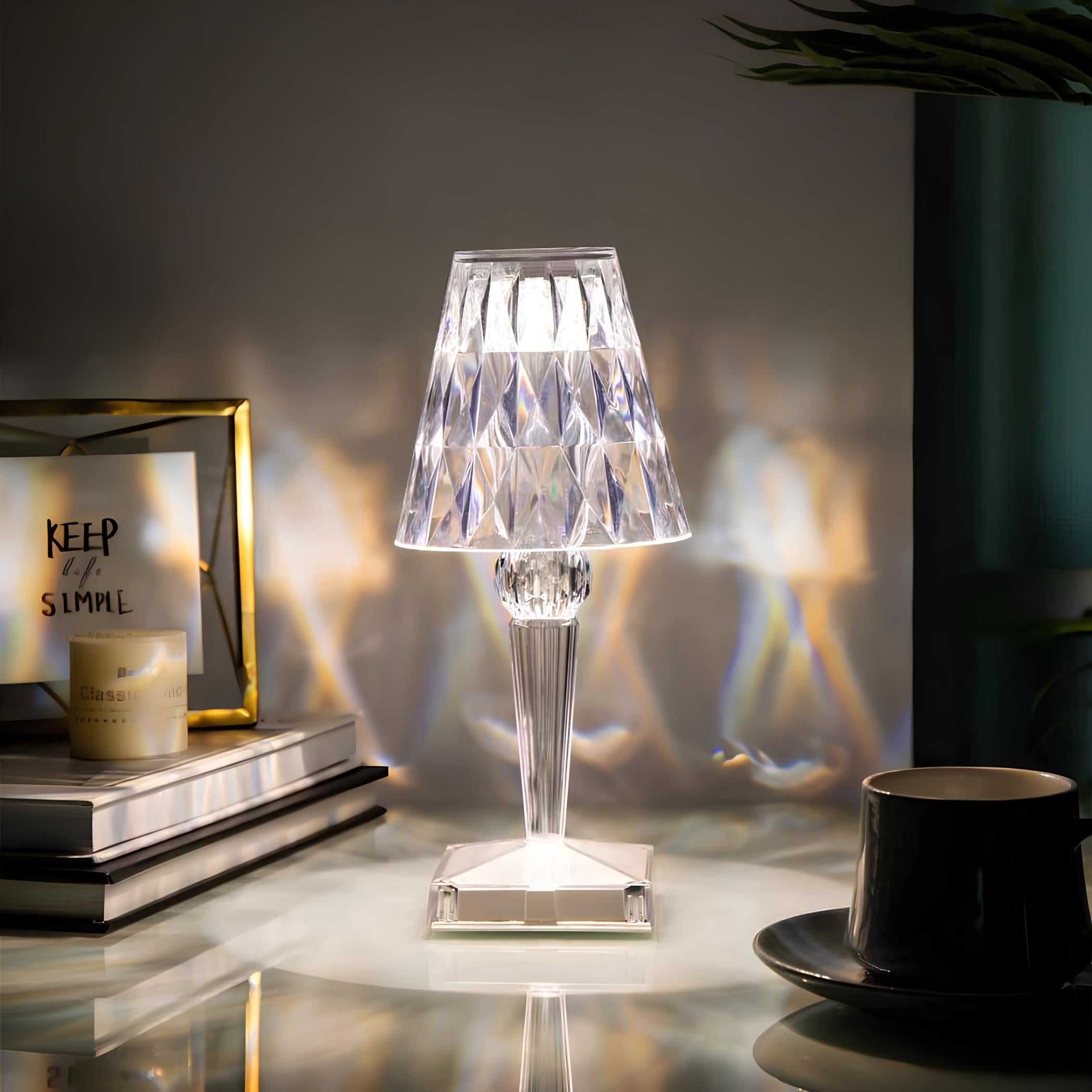 Lampa stołowa kryształowa – nowoczesna elegancja i ciepła atmosfera 