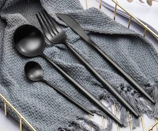 Conjunto de Cubiertos de Lujo – Para una Mesa Elegante y Distinguida 