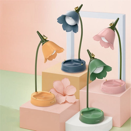 Lâmpada de Secretária Flor – Elegância e Luz Suave 