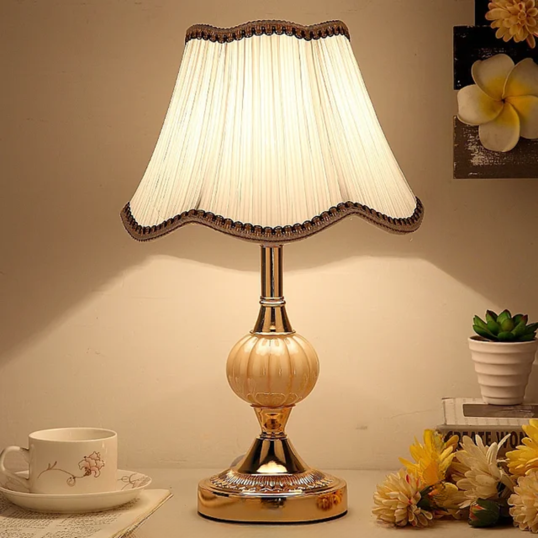 Dekorativ Bordlampe – Vintage Stil Og Tidløs Eleganse 