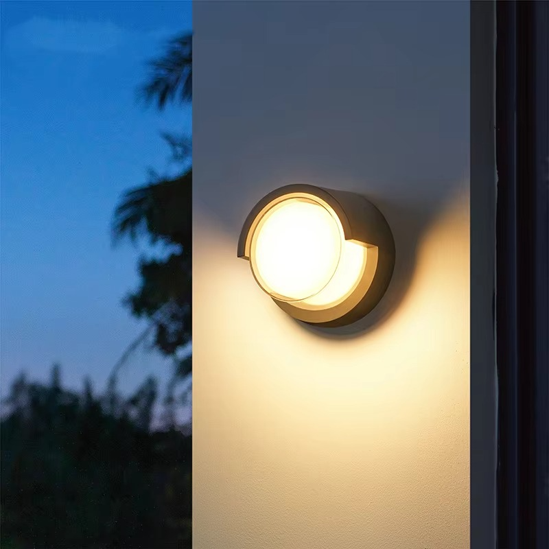 Utomhus LED-vägglampa – Säkerhet och Energibesparing 