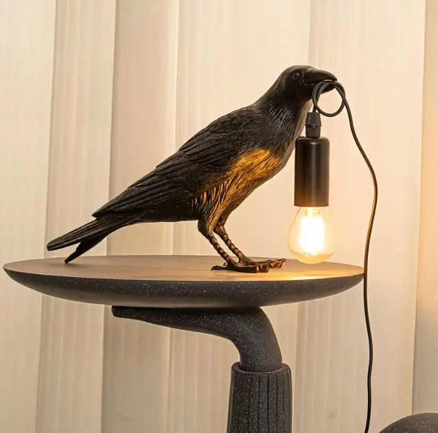 Lampada Decorativa — Corvo per un Atmosfera Misteriosa 
