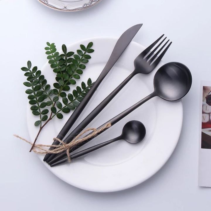 Conjunto de Cubiertos de Lujo – Para una Mesa Elegante y Distinguida 