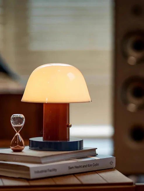 Lâmpada de Mesa – Luz e Harmonia 