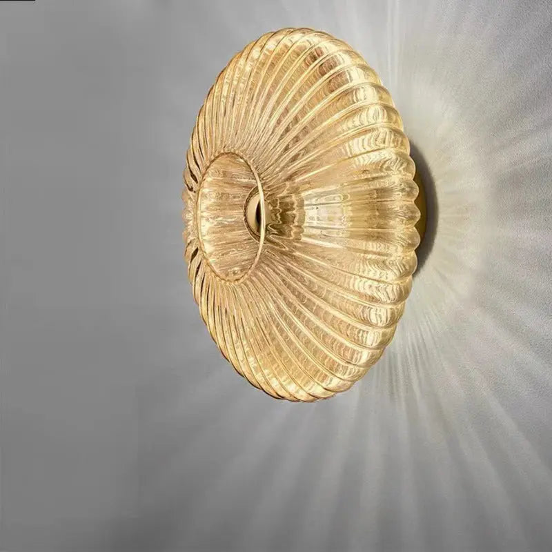 Elegancka lampa ścienna – Wyrafinowana i świetlista atmosfera 