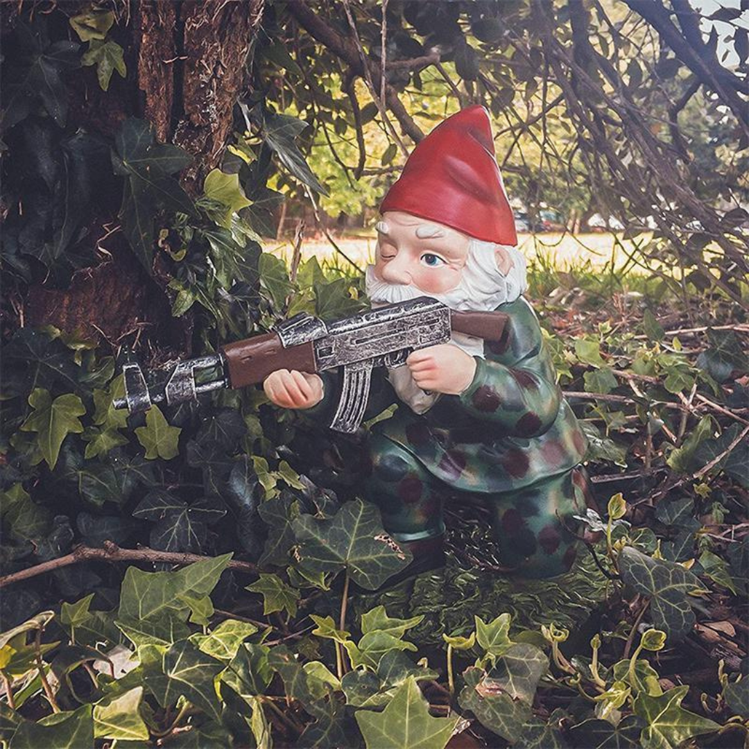 Nain De Jardin Militaire – Touche Humour Et Défense Extérieure