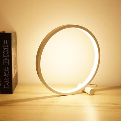 Stolová lampa s dotykovým senzorom – modernita a pohodlie 