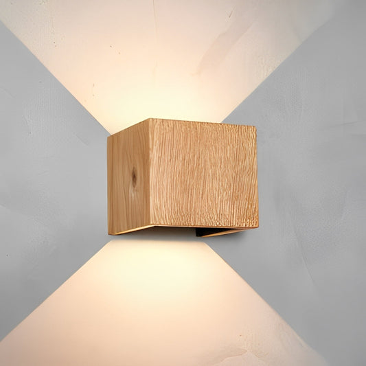 Lampada da Parete Quadrata – Stile Chic e Autentico 
