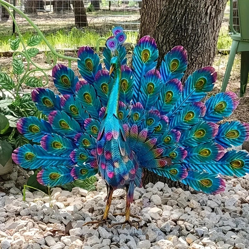 Sculptură Păun Majestuos – Simbol De Frumusețe Și Prestigiu 