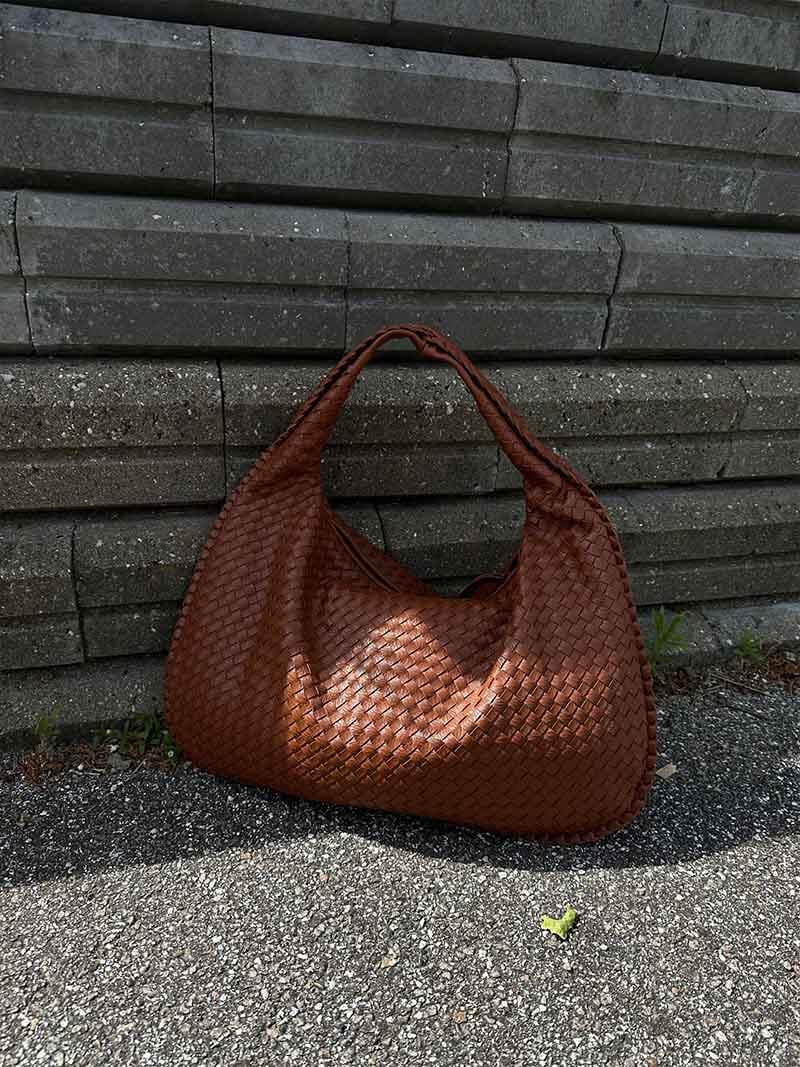 Josiane | Håndveske i flette – Håndverksmessig eleganse og tidløs sjarm 