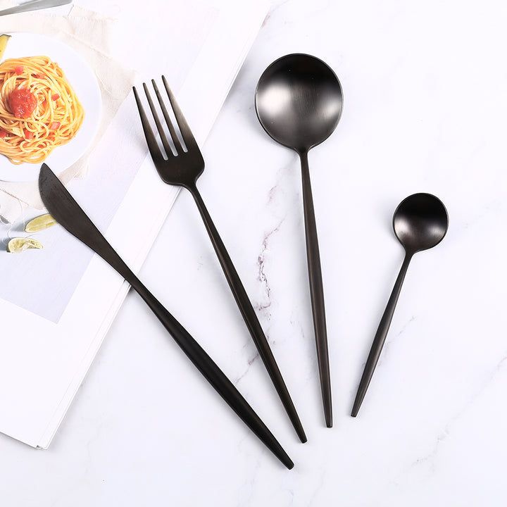 Souprava luxusního příboru – pro elegantní a distingovanou tabuli 