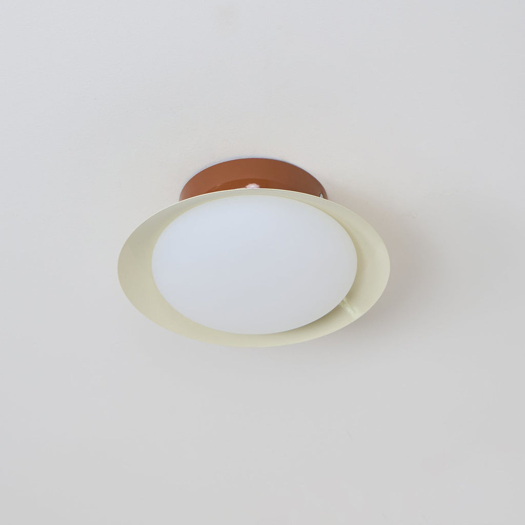 Rund LED-taklampe - naturlig glød og diskret eleganse