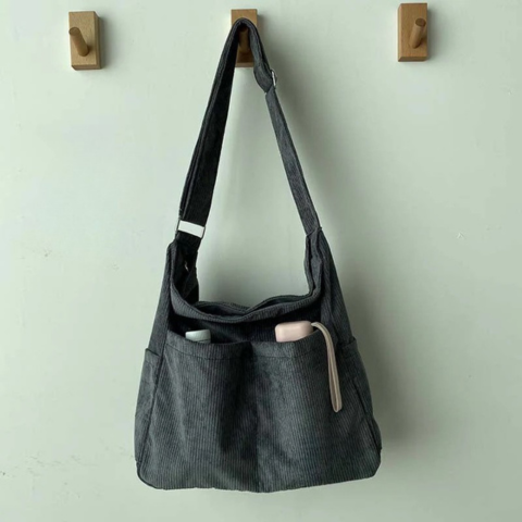 Geantă de umăr din pânză cotelină – Stil lejer și elegant 