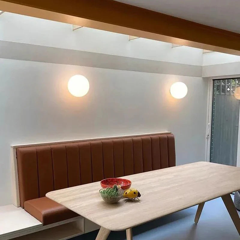 Rund Vegglampe – Rent og Moderne Lys 