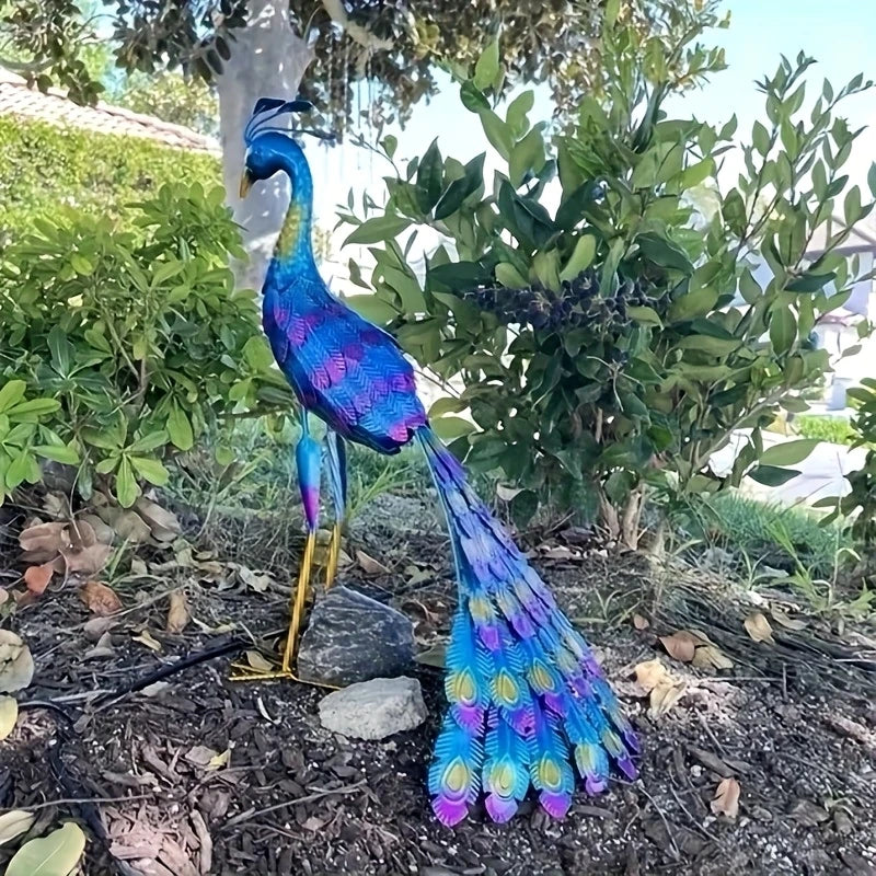Sculptură Păun Majestuos – Simbol De Frumusețe Și Prestigiu 