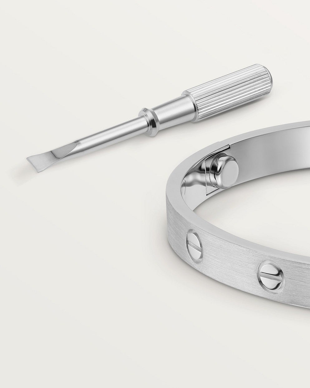 Harde Armband – Afwerking Zilvere en Verfijnde Stijl 
