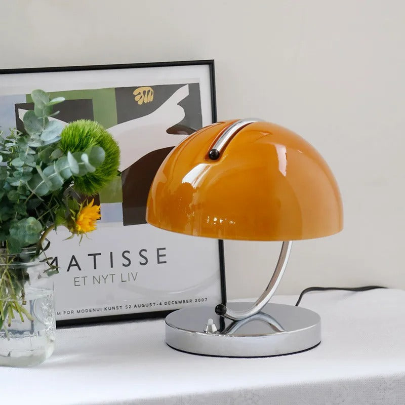 Skandinavisk Bordlampe i Glass – Eleganse og Modernitet 